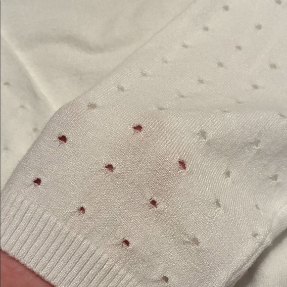 Pink Martini Elegant White V-Neck Sweater - Picture 7 of 12